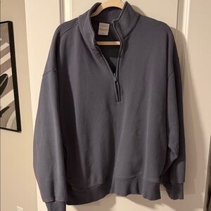 Aritzia crewneck
